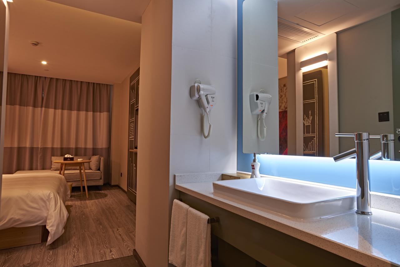 Отель Ibis Wenzhou Ariport Avenue Экстерьер фото