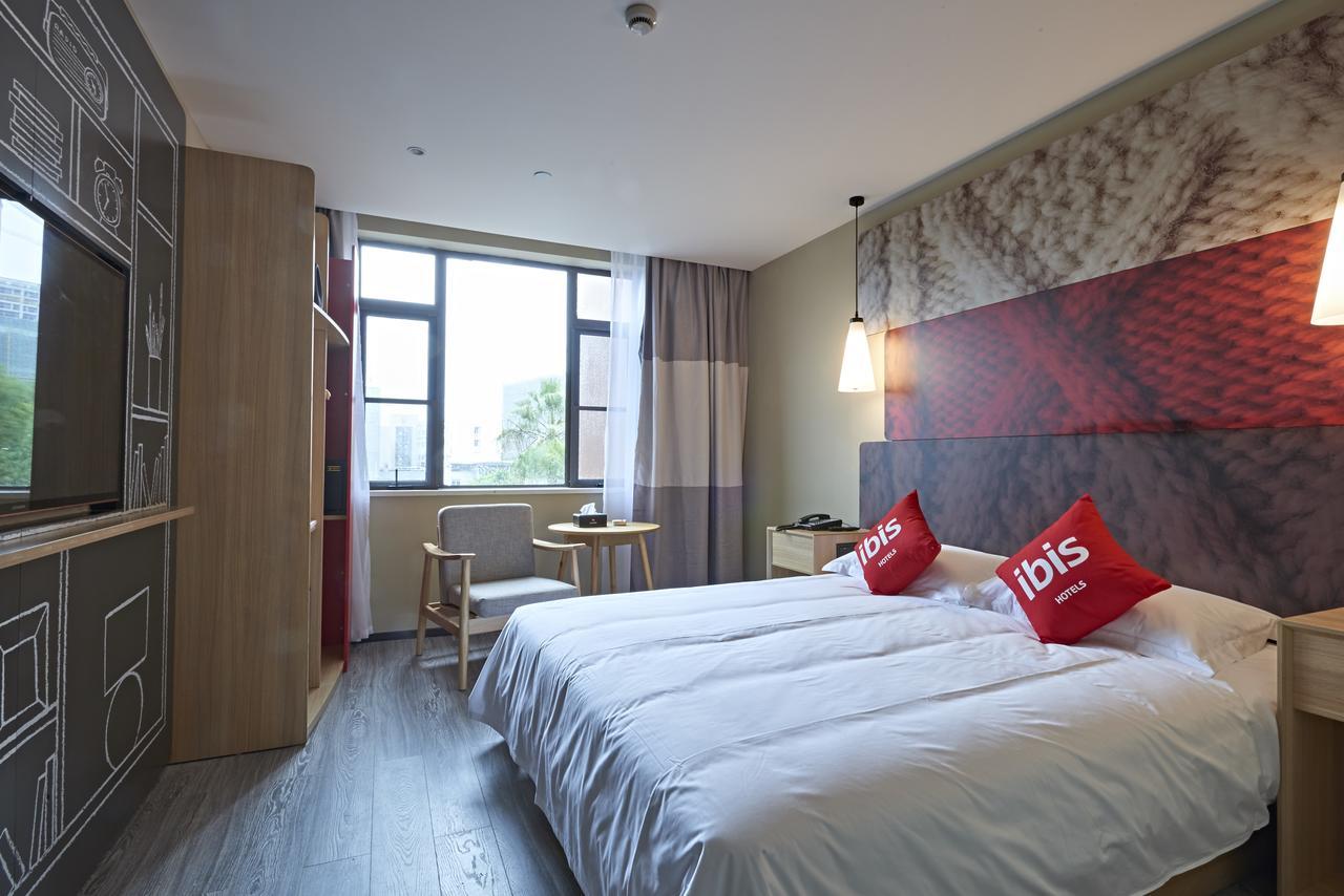 Отель Ibis Wenzhou Ariport Avenue Экстерьер фото