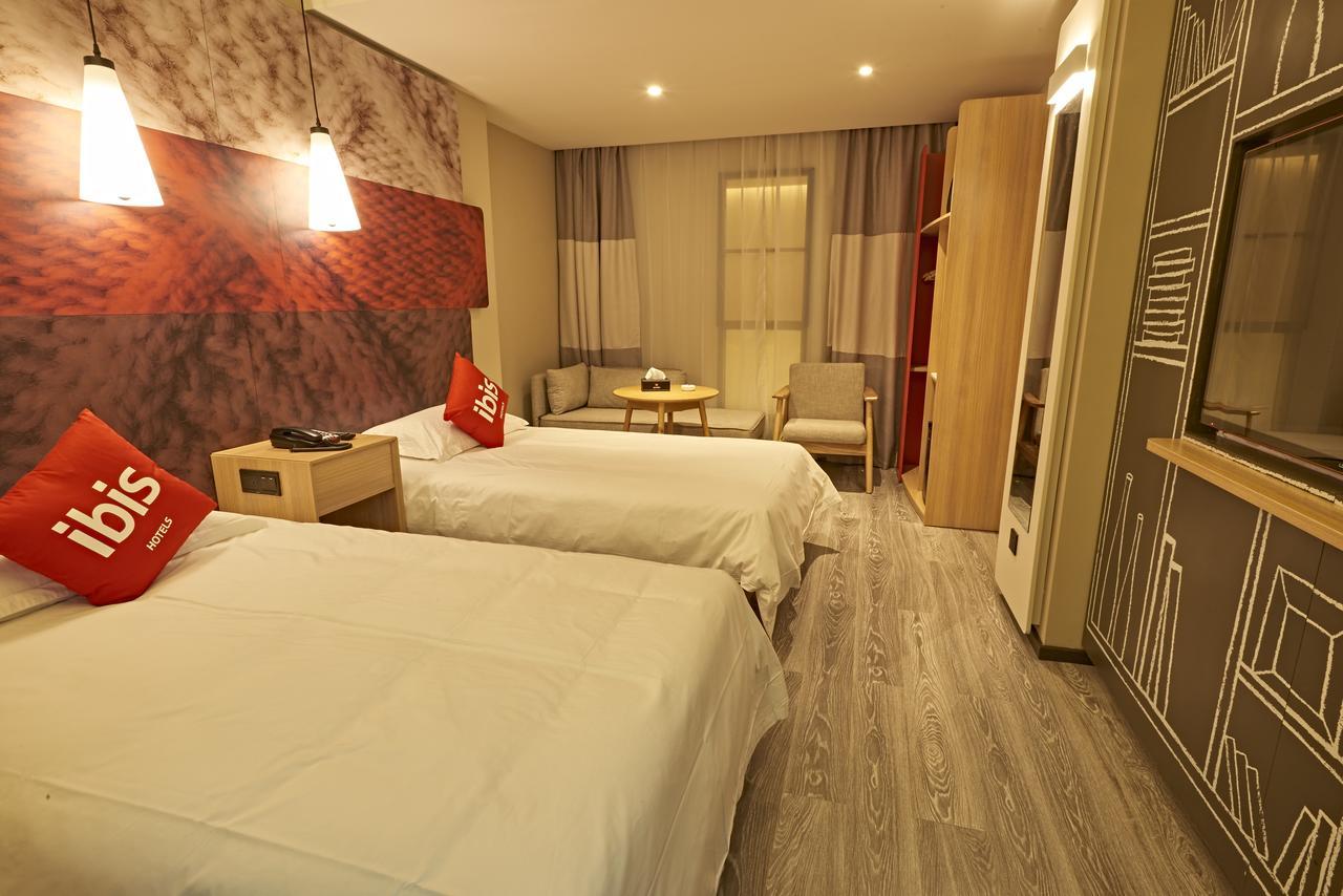 Отель Ibis Wenzhou Ariport Avenue Экстерьер фото