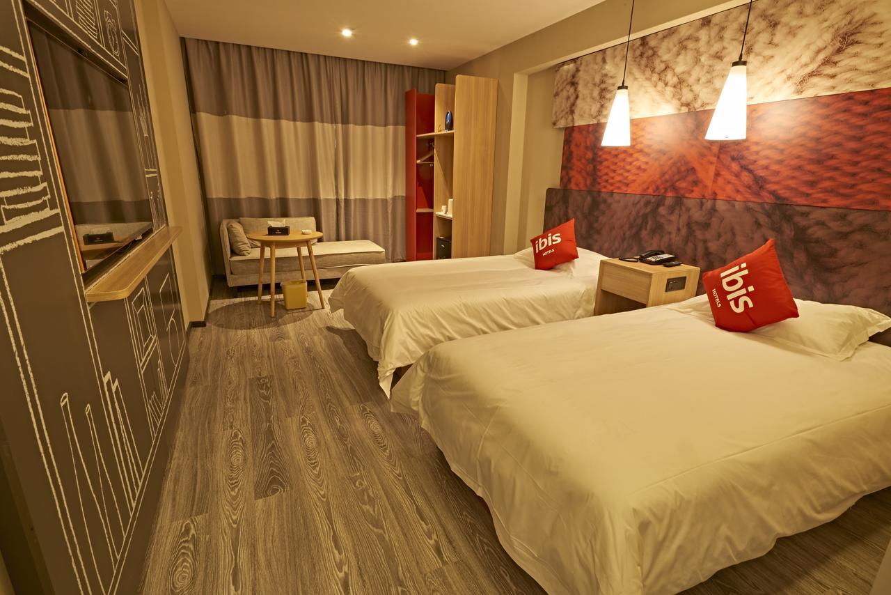 Отель Ibis Wenzhou Ariport Avenue Экстерьер фото