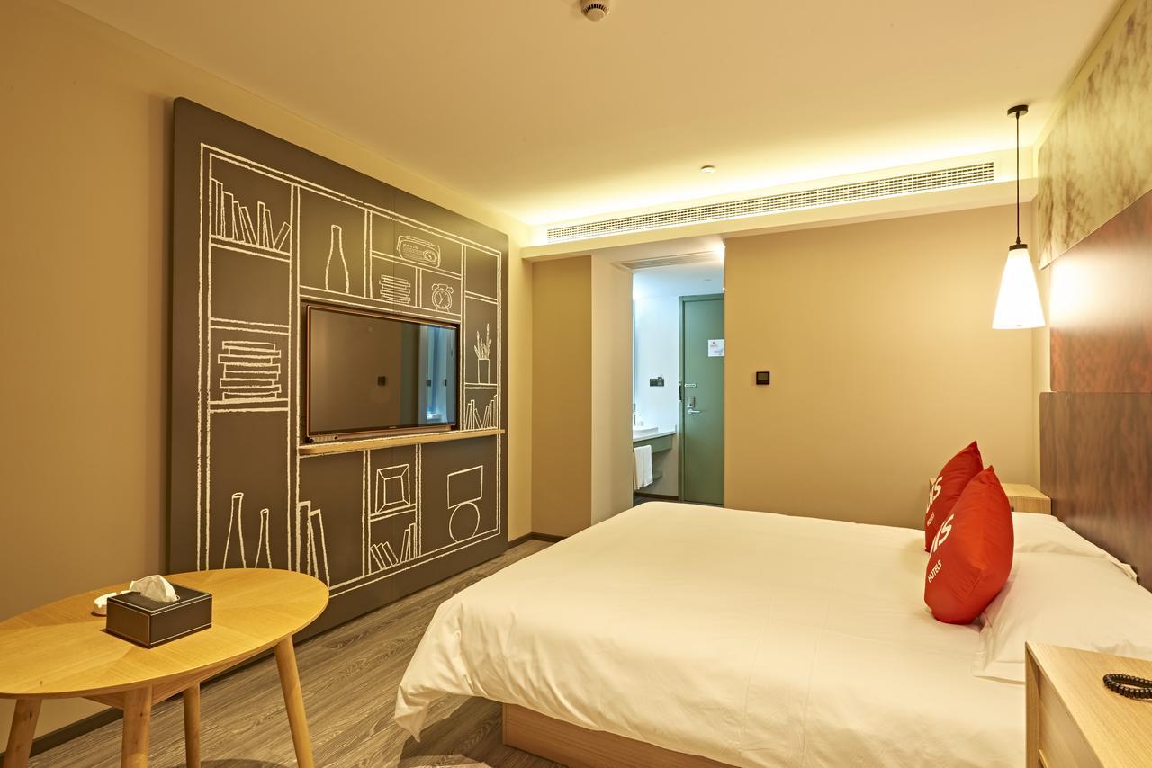 Отель Ibis Wenzhou Ariport Avenue Экстерьер фото